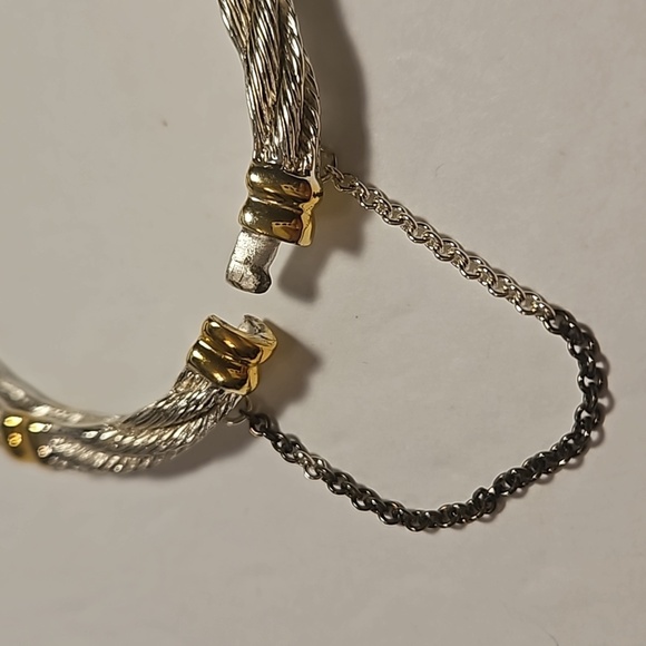 Silvertone Rope & Goldtone Bangle 2 3/8"Dia Bracelet w/ Safety Chain - Picture 7 of 8